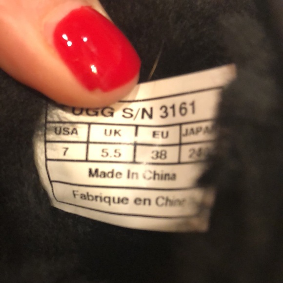 UGGS Women’s Short Sparkle Sequin - Picture 7 of 7